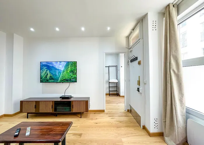Urban Flat 198 - Townhouse Basfroi