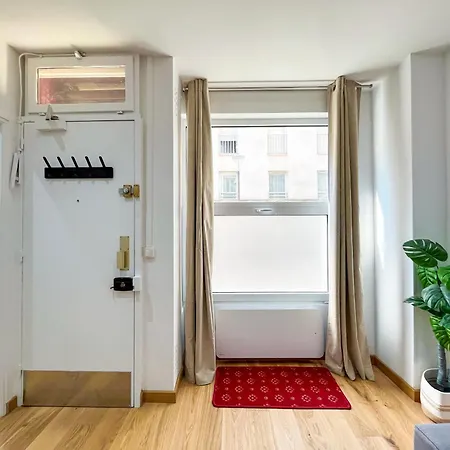 Urban Flat 198 - Townhouse Basfroi Appartamento