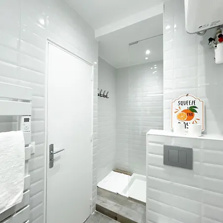 Urban Flat 198 - Townhouse Basfroi Apartment Paris