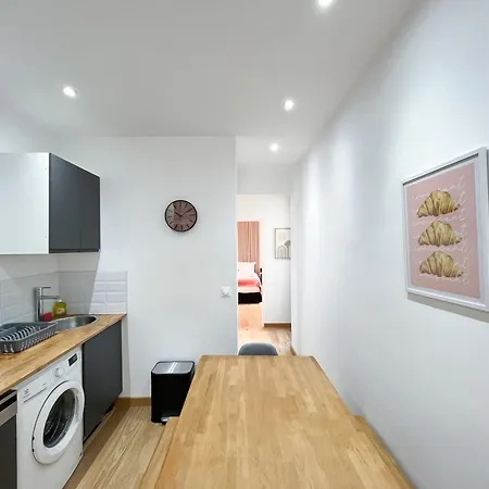 Apartment Urban Flat 198 - Townhouse Basfroi